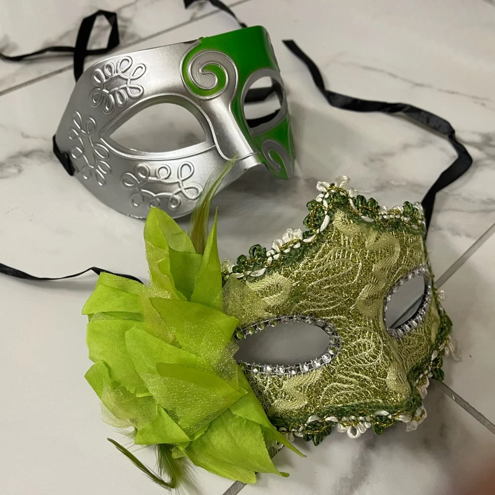 Green & Silver Venetian Masquerade Mask Set